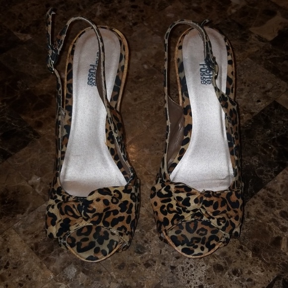 Charlotte Russe Leopard Slingback Wedges - Picture 1 of 5